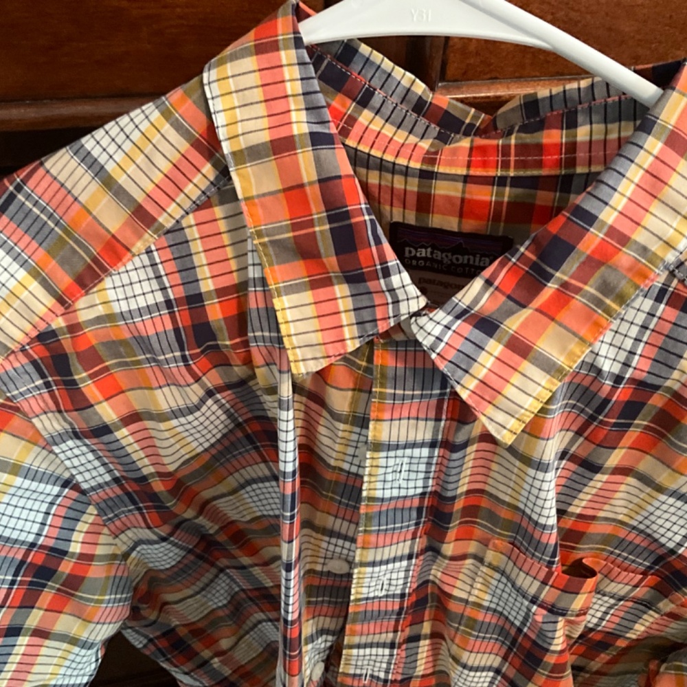 Patagonia Button Up - Picture 2 of 3